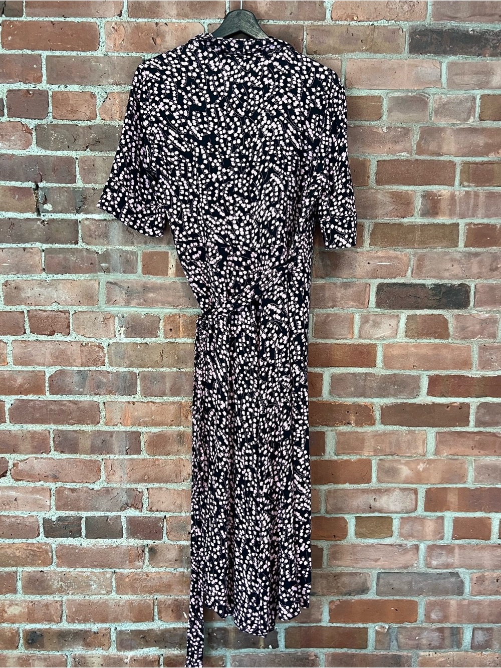 GANNI Dress Ditsy Floral Black Pink Crepe Wrap Side Tie V Neck Sz EU 40 US 8/10 - Picture 4 of 7